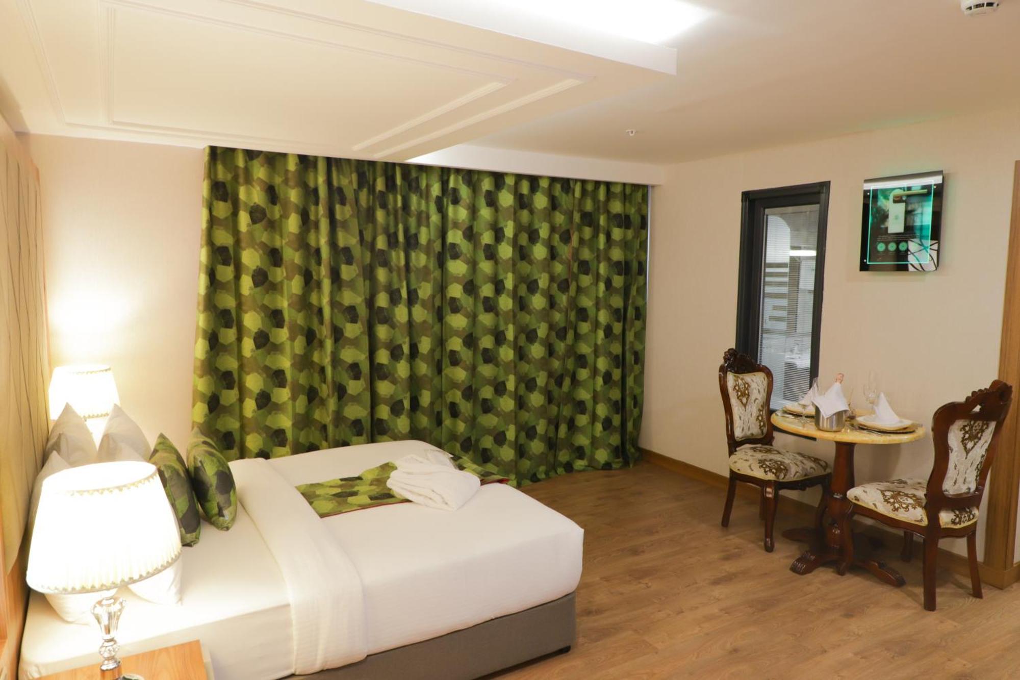 United Hotel International Yaoundé Εξωτερικό φωτογραφία