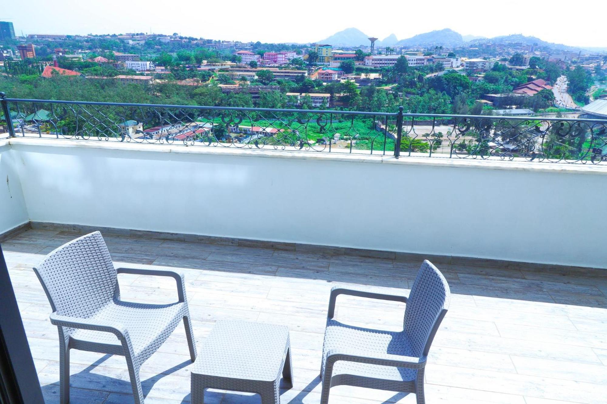 United Hotel International Yaoundé Εξωτερικό φωτογραφία