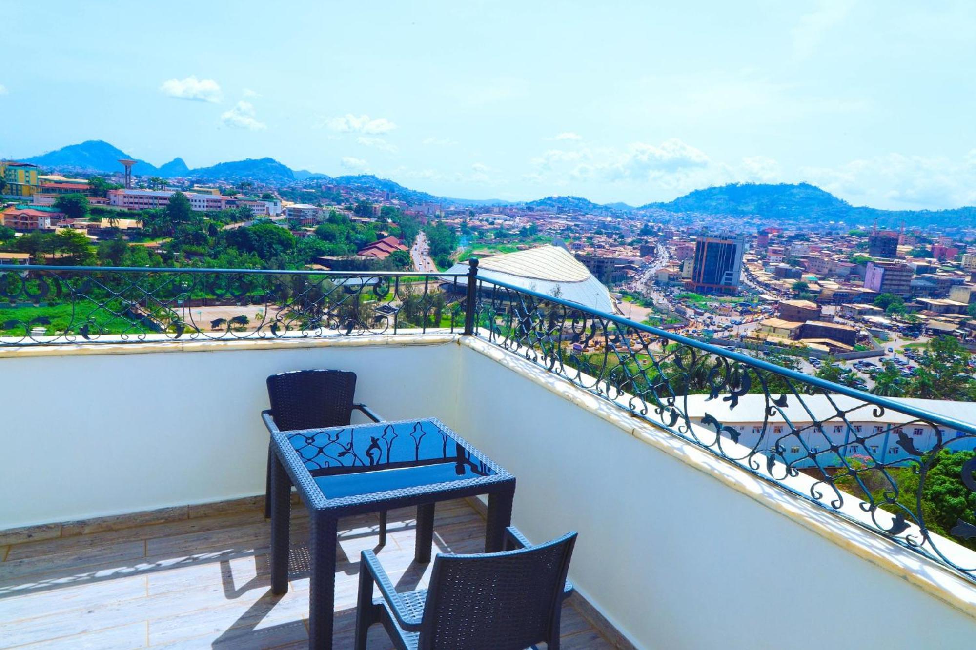 United Hotel International Yaoundé Εξωτερικό φωτογραφία
